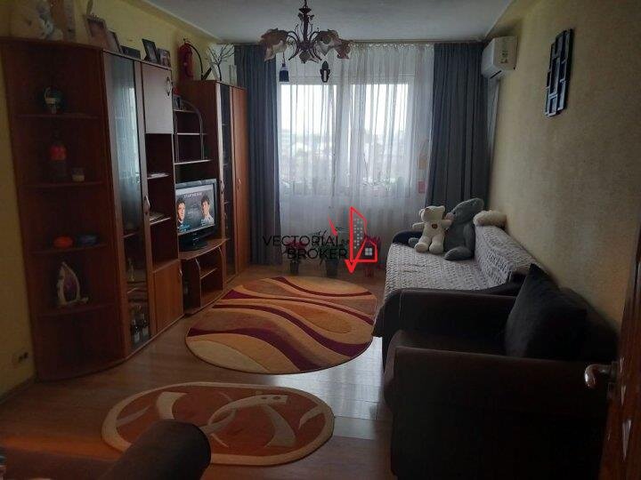 Apartament 3 camere luminoase, vedere liber